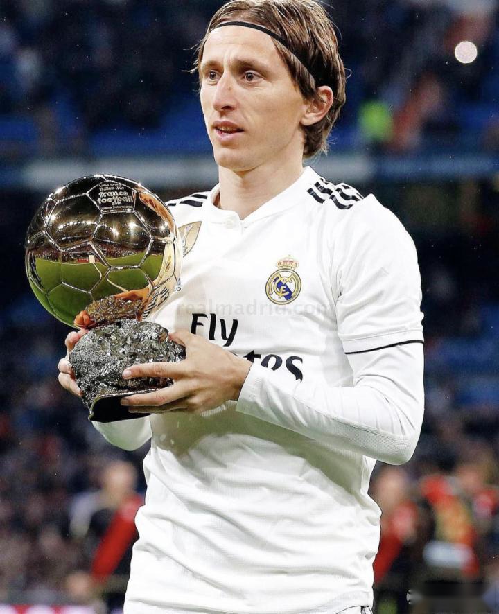 Here we go！罗马诺：16岁后卫奥多涅斯将于2028年加盟切尔西